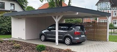 Doppelcarportanlage mit Gerätekammer